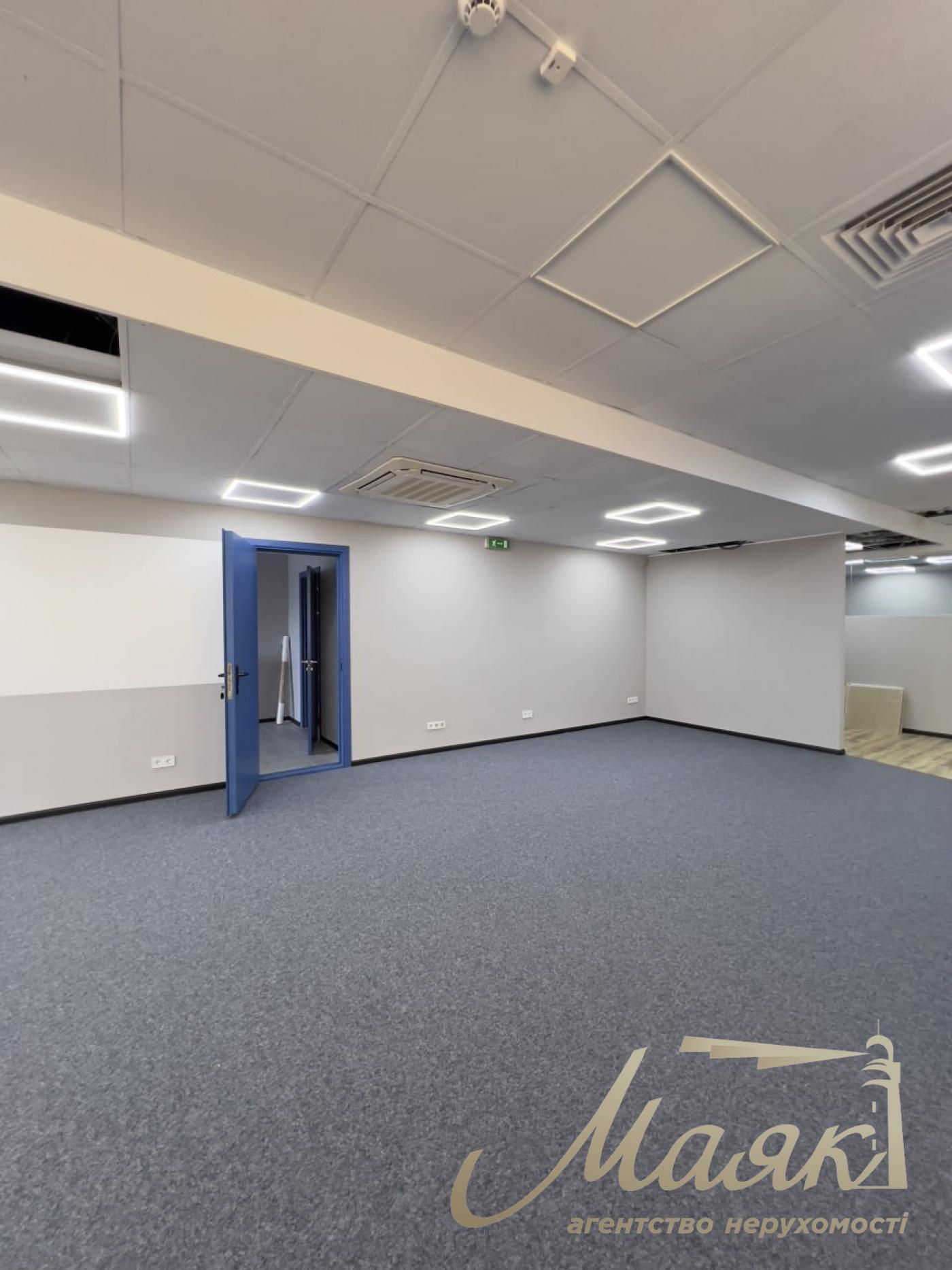 Оренда офісу 650м2 в БЦ Панорама по вул.Велика Житомирська 20, Золоті Ворота.