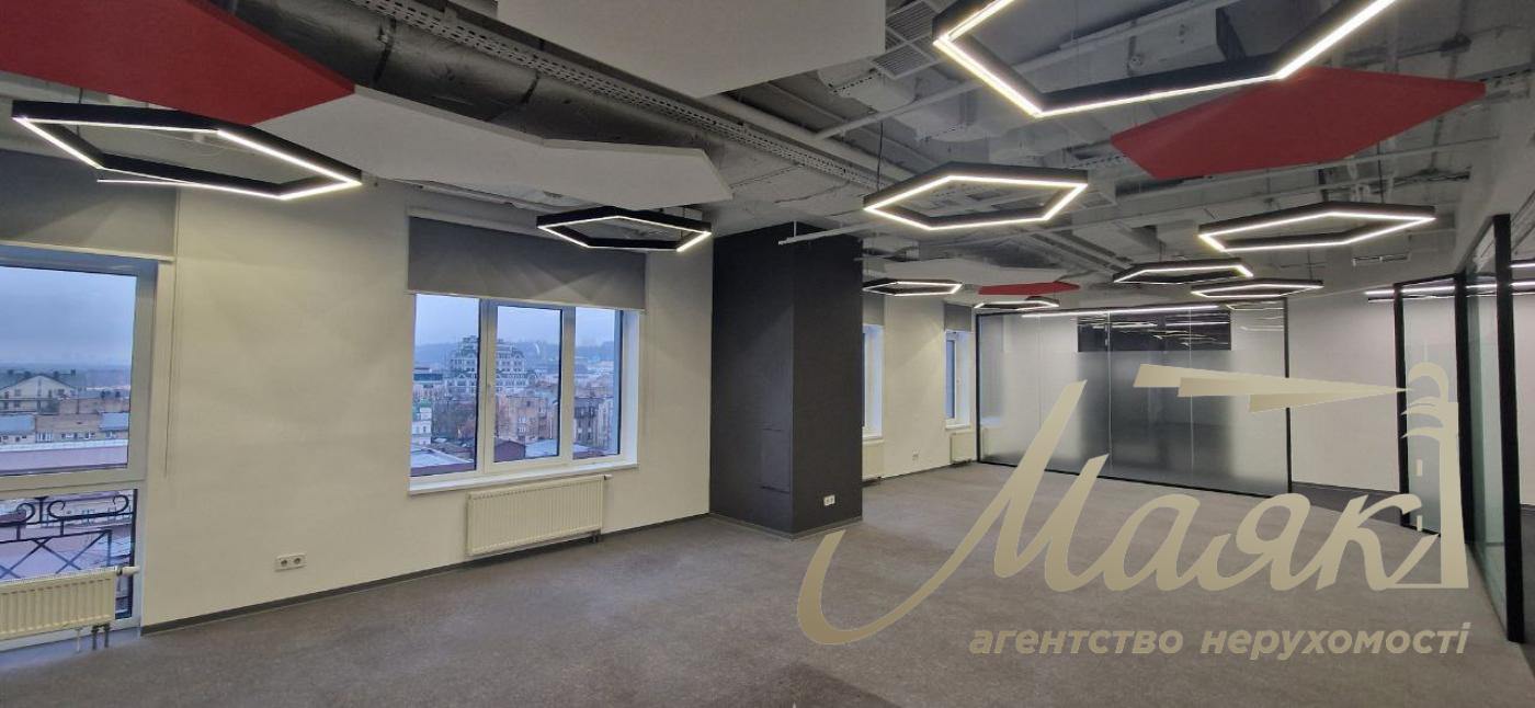 Rent Office 960 m2 in BC "Astarta", Naberezhno-Kreschatitskaya street, Podol.