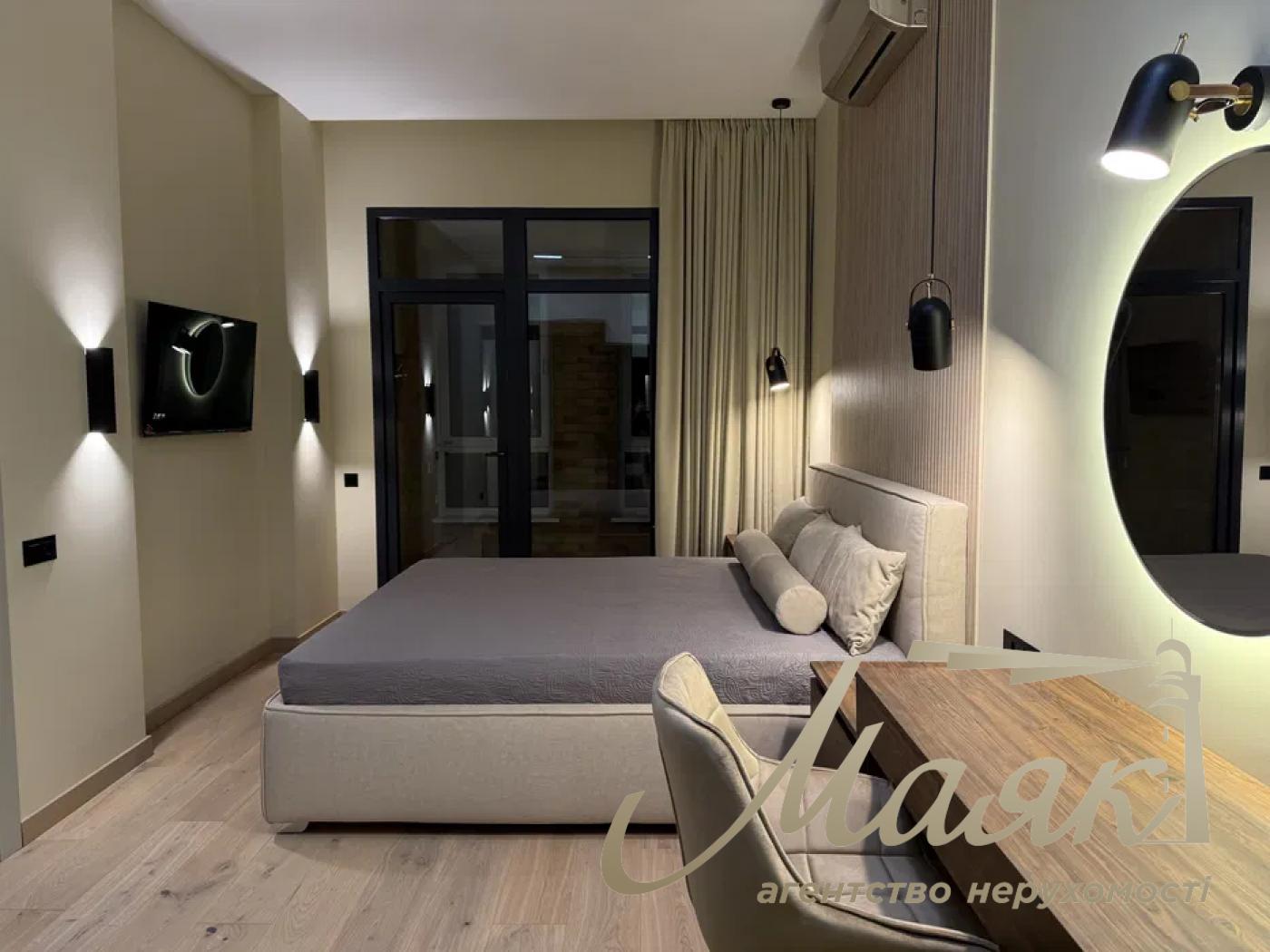 Spacious 2-bedroom apartment for rent in LCD "Fine Town"
