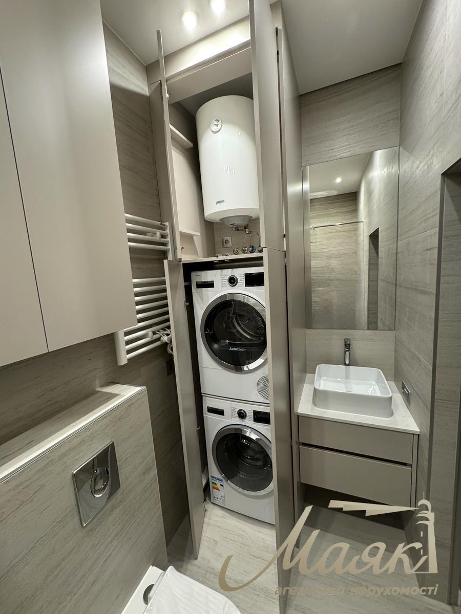 Продаж 3-х кімнатної квартири в ЖК Новопечерські Липки вул. Андрія Верхогляда 15-Б