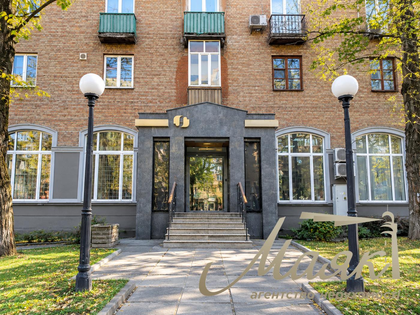 Продаж комерційного приміщення площею 269 м², вул. Васильківська, 7/7