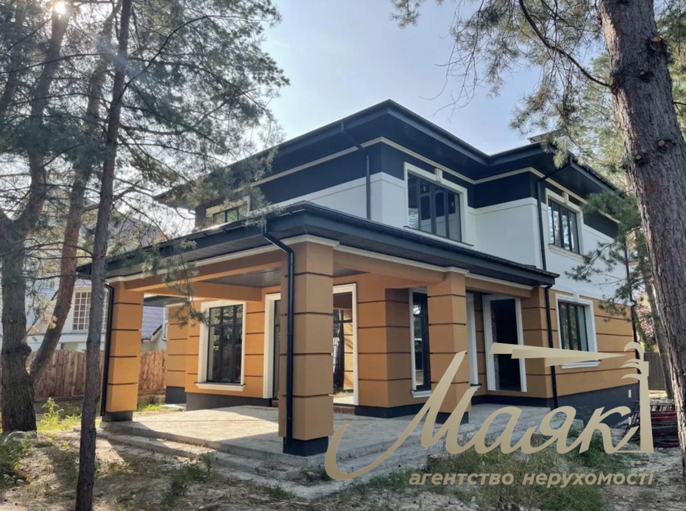 House for sale 350m2 s.Kozin. B.Damba-2 km. Modern house with a swimming pool on a plot with pine trees!