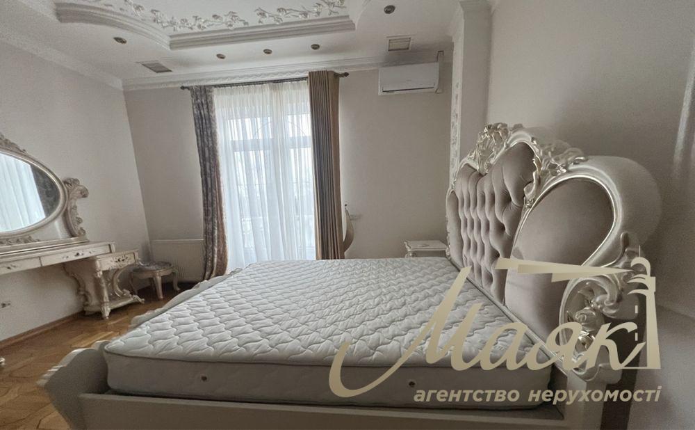 Оренда будинку площею 600 м² у Козині/Конча-Заспа, Обухівський напрямок, Київська область.
