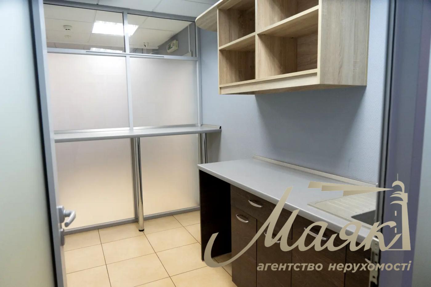 Rent office 223m2 on Zagorivska str. 23, Shevchenko district.