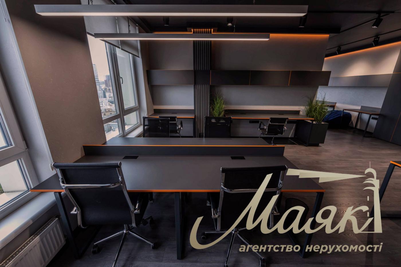 Оренда дизайнерського офісу площею 87 м² у бізнес-центрі Kadorr, вул. Жилянська, 68