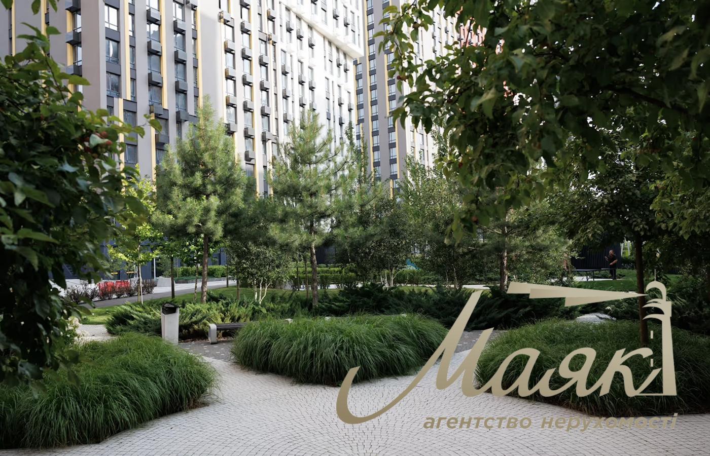 35.4 m² apartment with a view for sale in the Svitlo Park residential complex; the building is completed; courtyard view; Vydubychi Metro Station; Holosiivskyi District