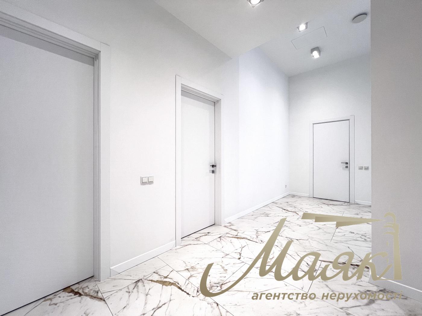 Оренда заміського будинку на Осокорках у котеджному містечку "Блакитна Лагуна"