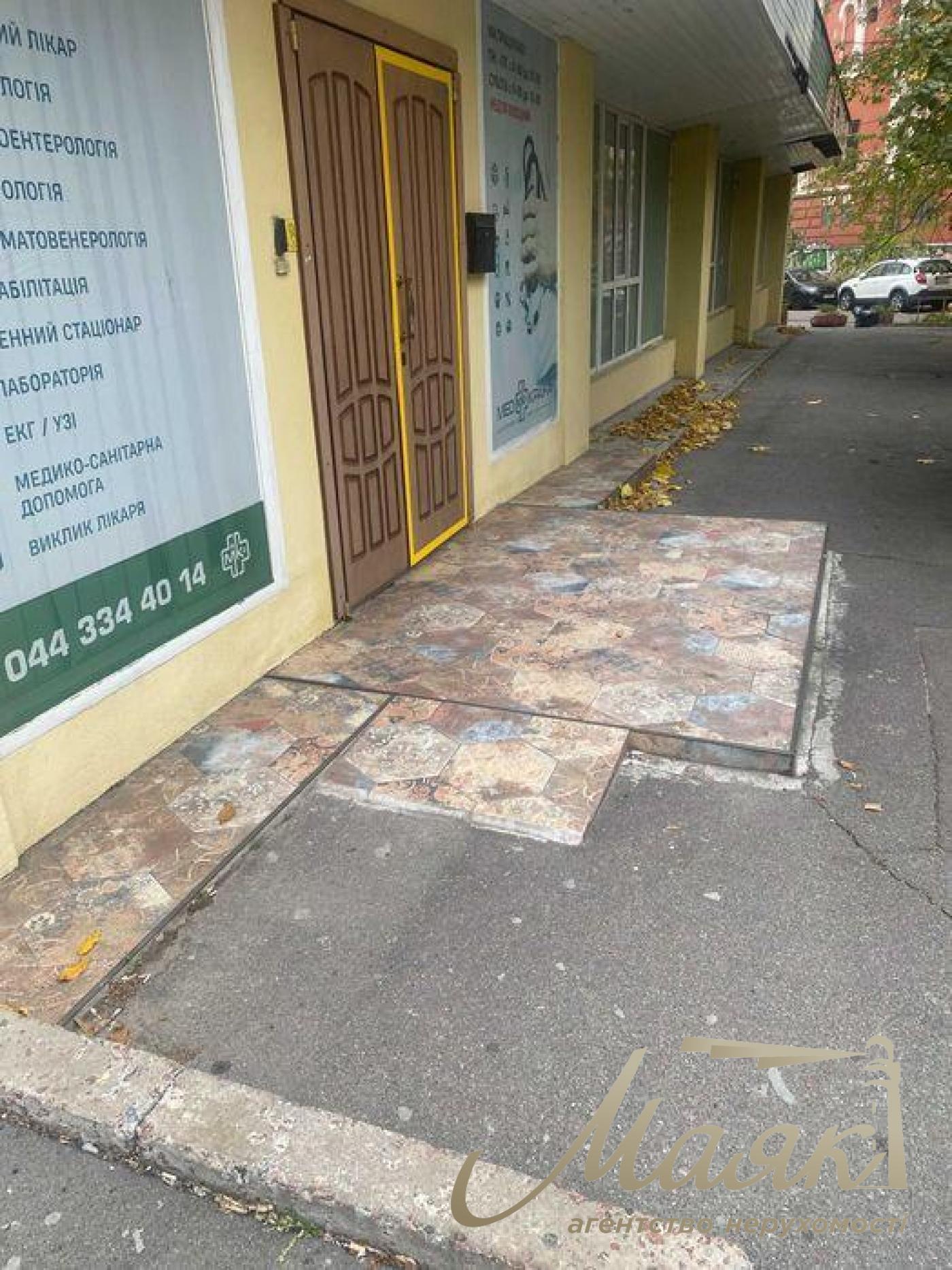 Аренда фасадного помещения 240 м.кв., Шевченковский р-н