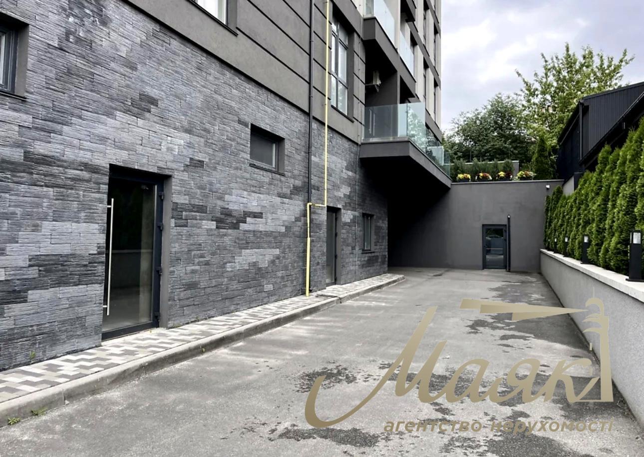 Продажа фасадного помещения в ЖК Соломянский ул.Университетская ул., 17-А