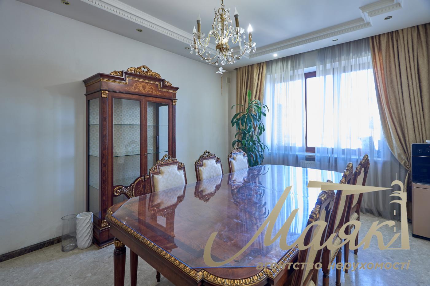 Оренда 4 кімнатної квартири, 163 м, Жилянська 30а, Голосіївський район