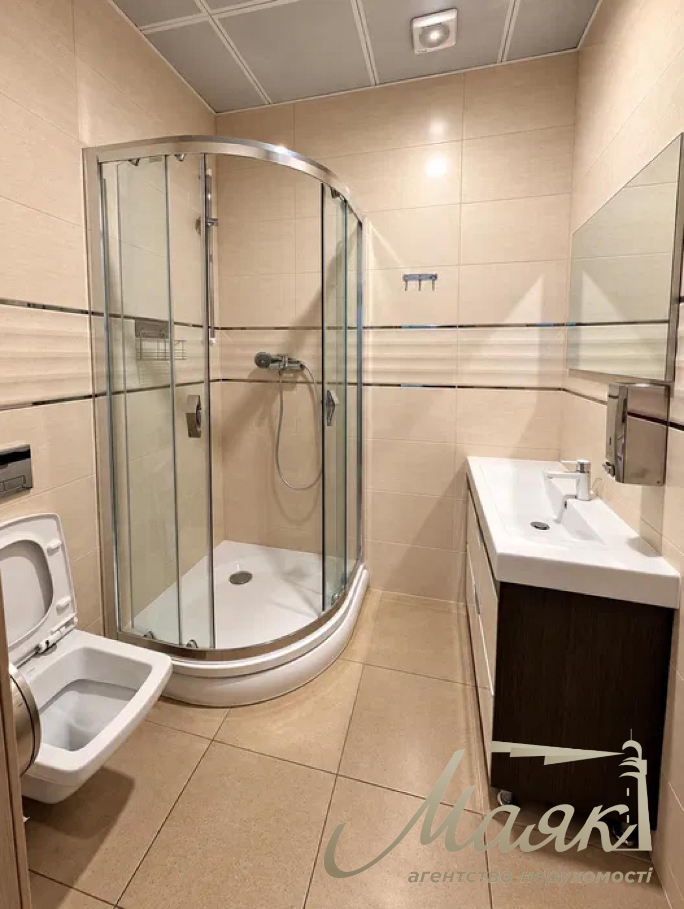 Оренда офісу площею 1100 м² у бізнес-центрі «Парус», 28-й поверх, панорамний вид