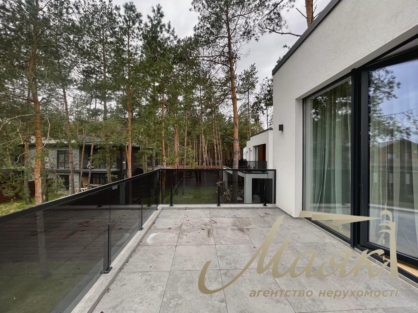 Rent a 150-square-meter two-story house in the “GoldFish” residential complex, Lebedevka, Vyshgorod District