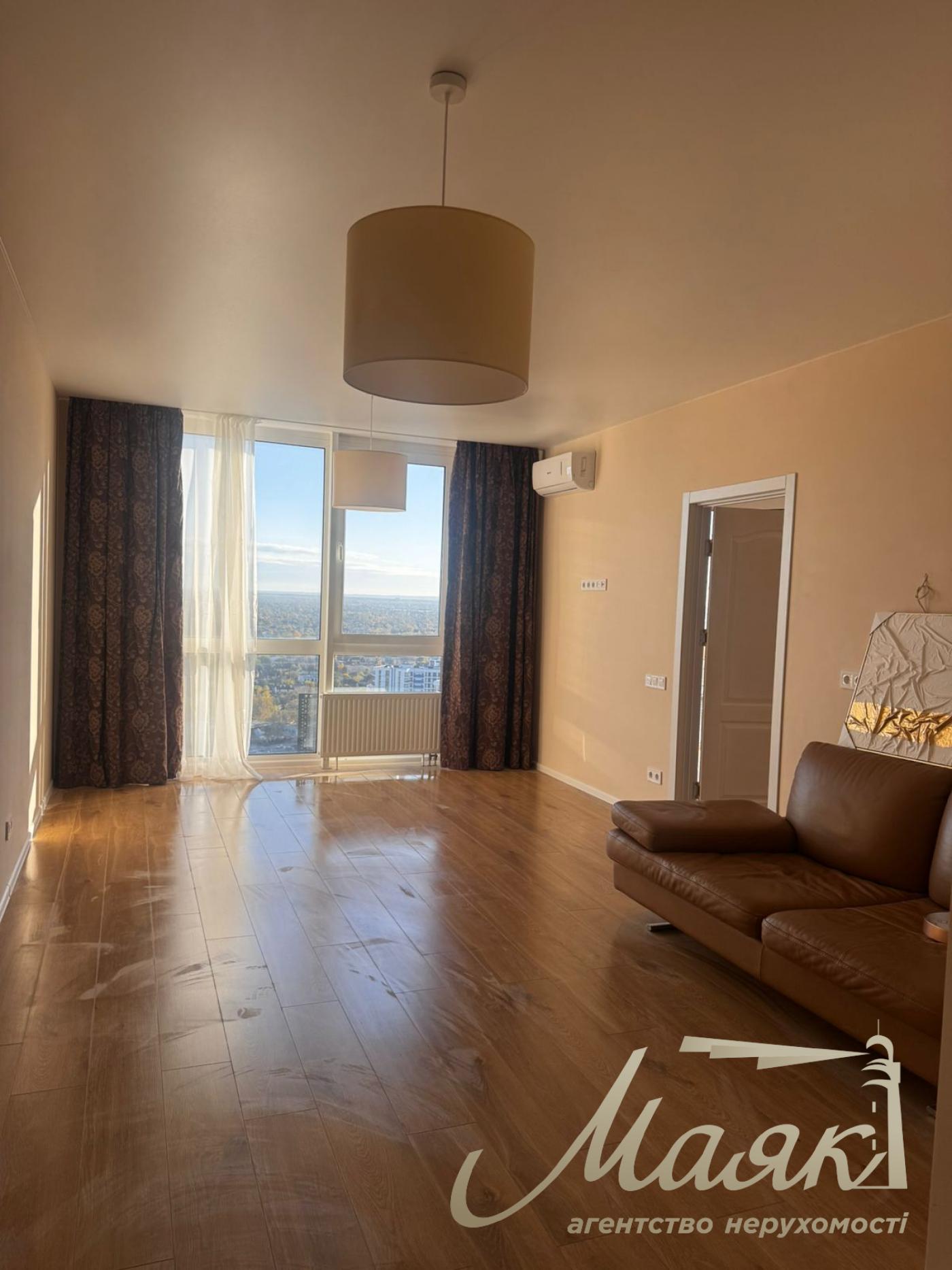 Аренда квартиры 54м2 под офис в ЖК Славутич, ул. Заречная, Осокорки, Киев