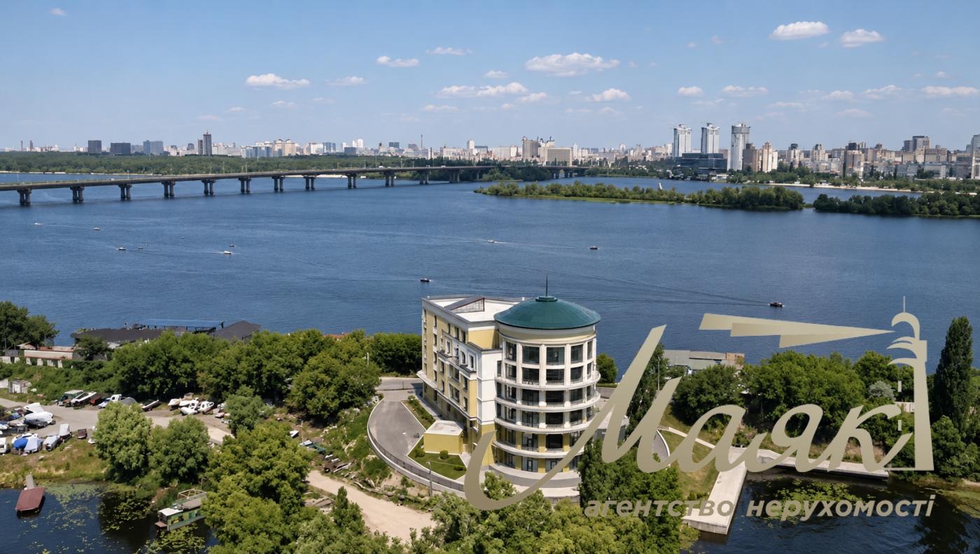 Продаж окремої комерційної будівлі площею 4 106 м² на Печерську, Набережно-Печерська дорога
