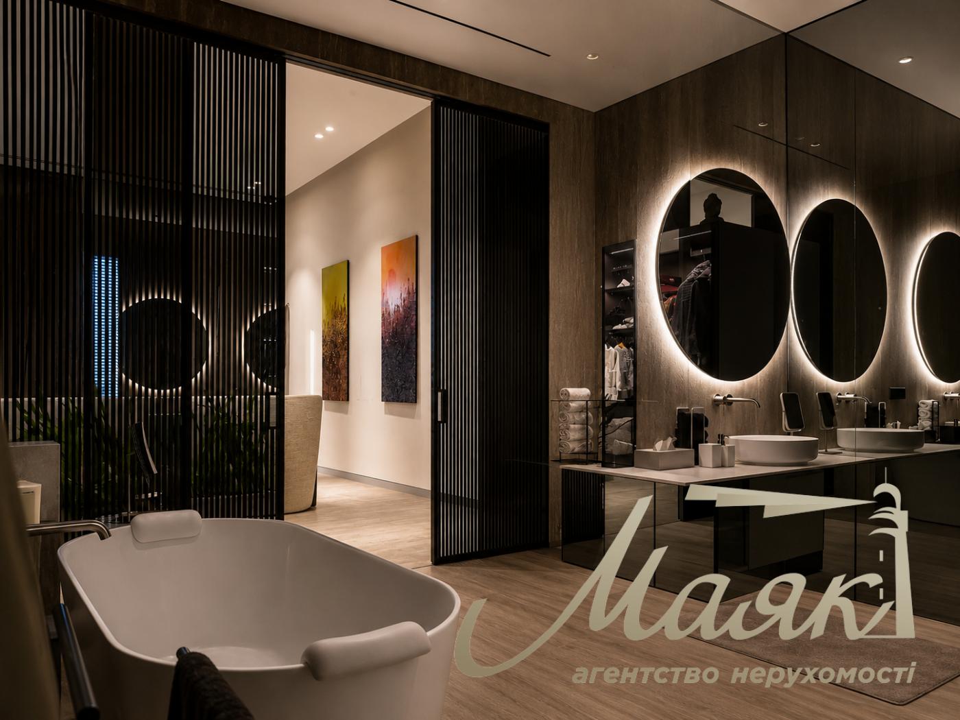 Exclusive 245 m² penthouse with a view for sale in the “Parus” residential complex, 1 Obolonska Embankment