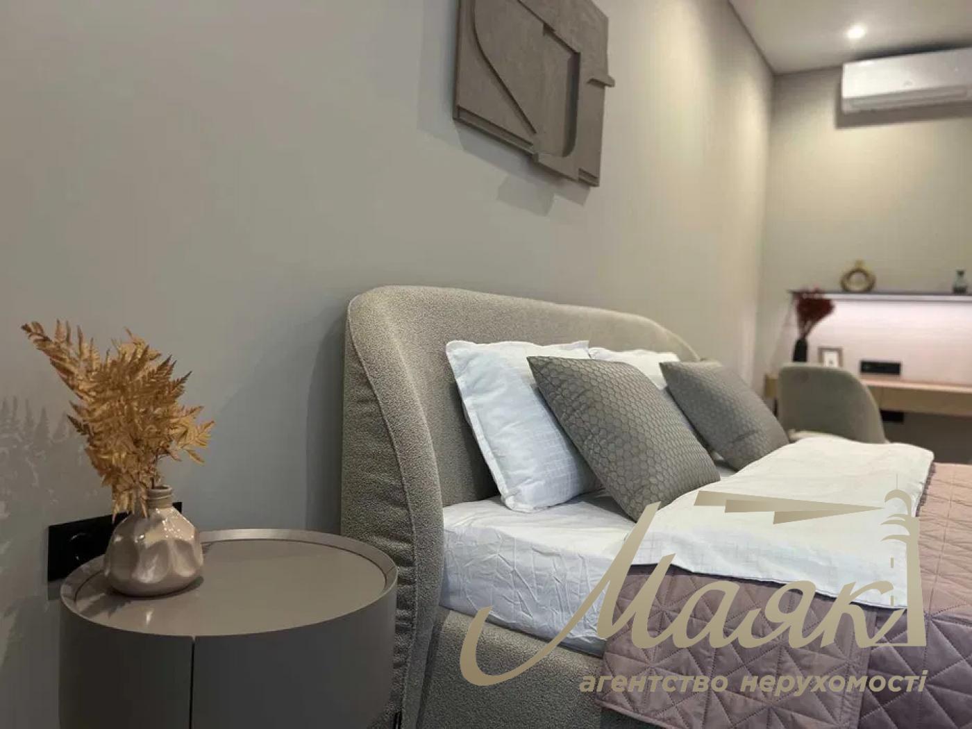 Оренда 2к квартири 62 м², ЖК Triiinity, Печерськ