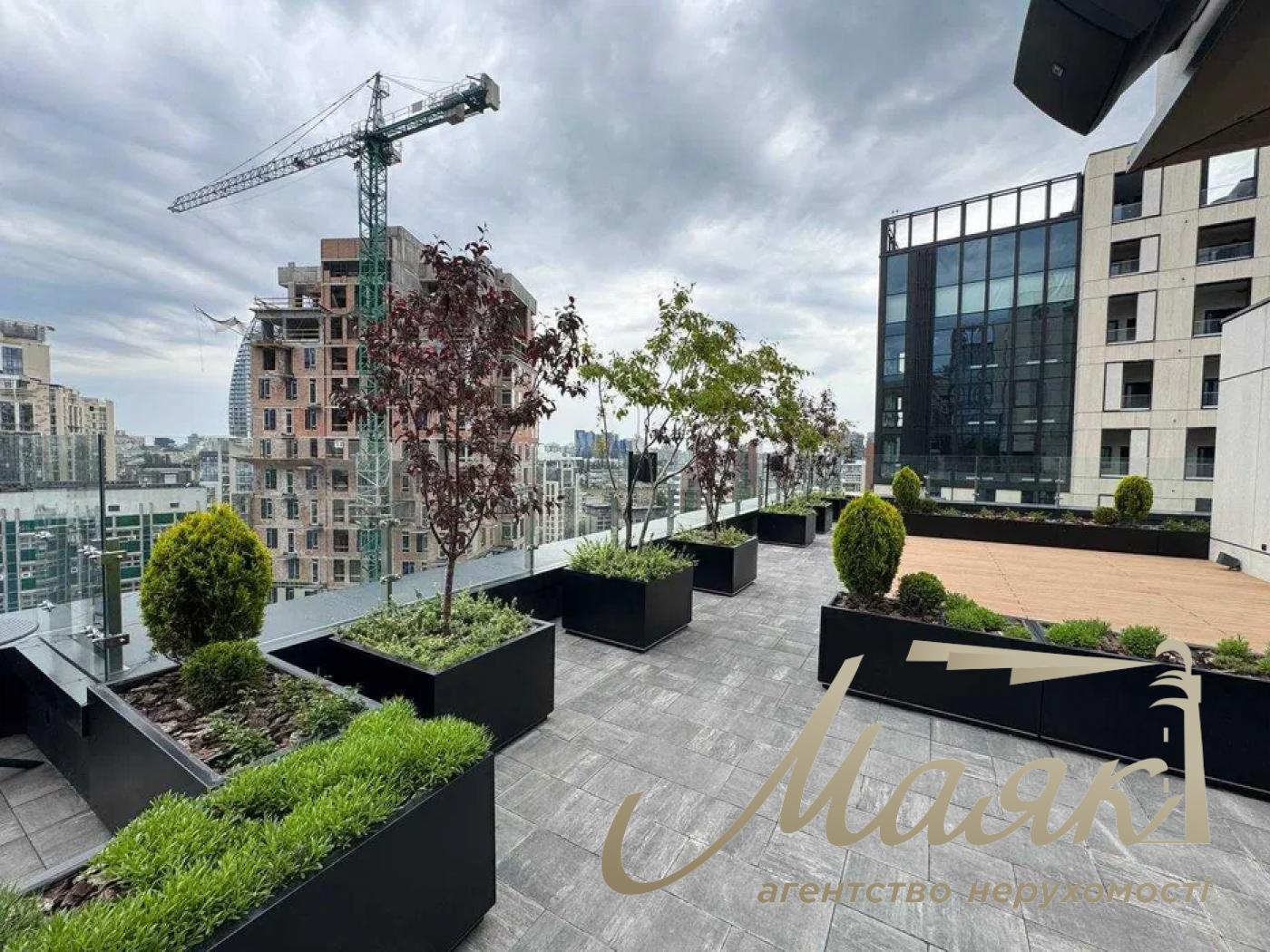 Продажа 4-комнатной квартиры ЖК Тринити, ул. В. Тютюнника