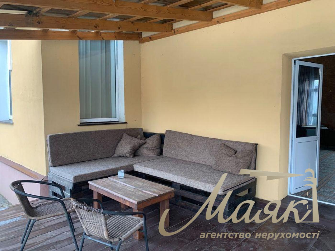 Rent a house 300m2 in the village of Kozin, ulitsa Nova,70