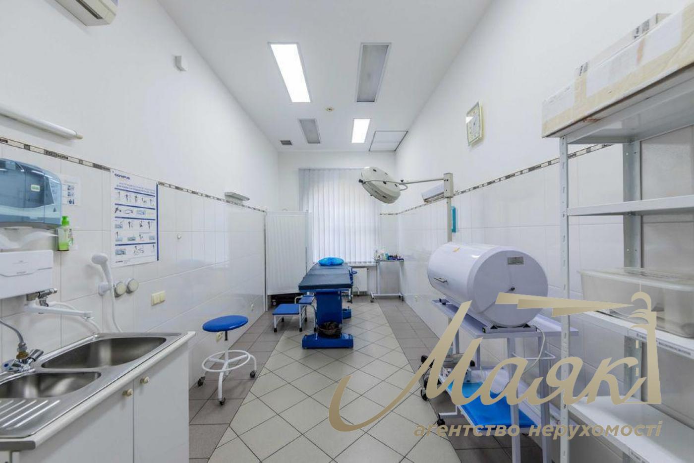 Оренда медичного центру, 1/9 поверх, 237 кв. м, вул. Сирецька