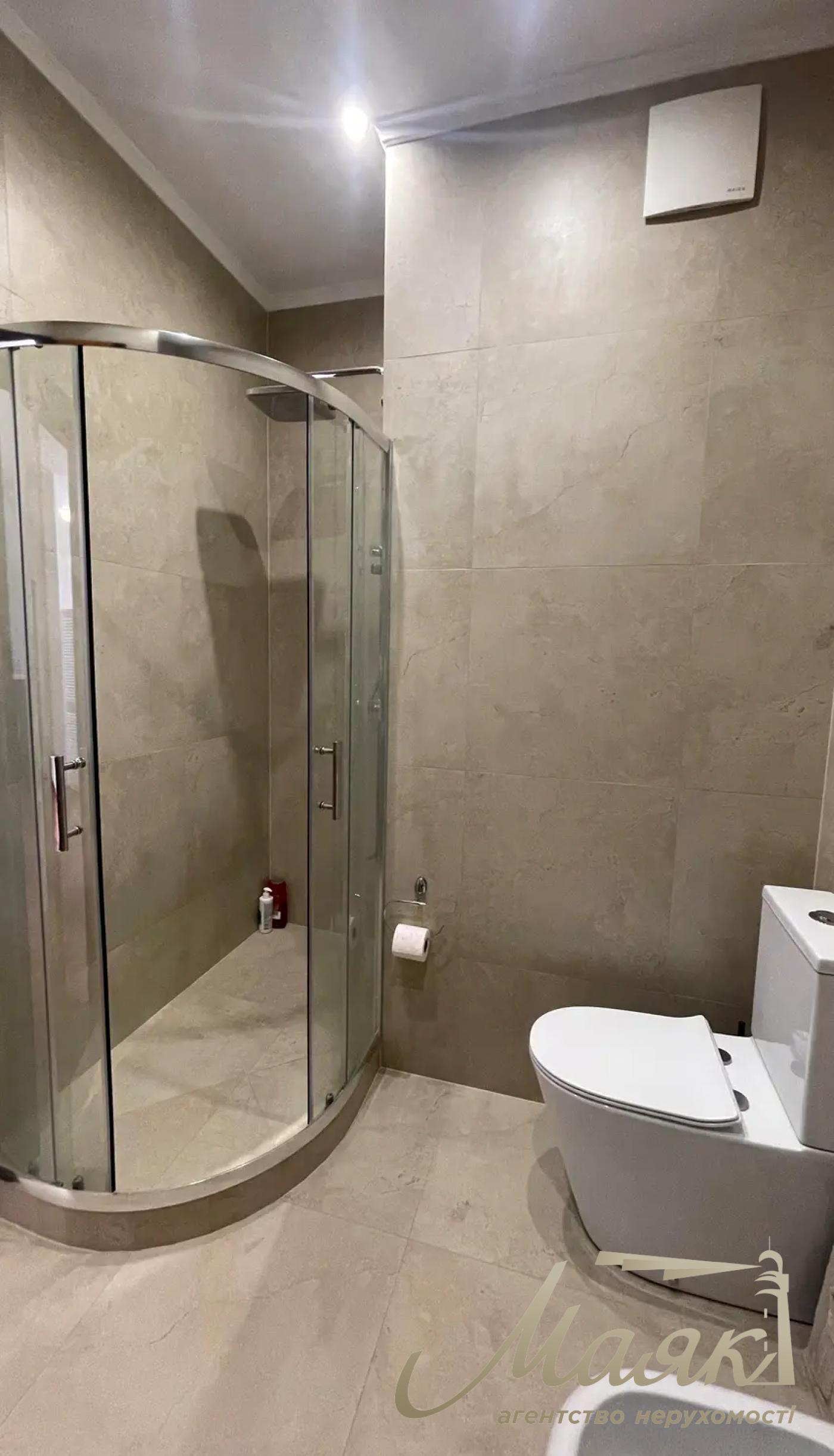 Оренда 1к квартири - студії 64 м² , бул. Тараса Шевченка, Центр