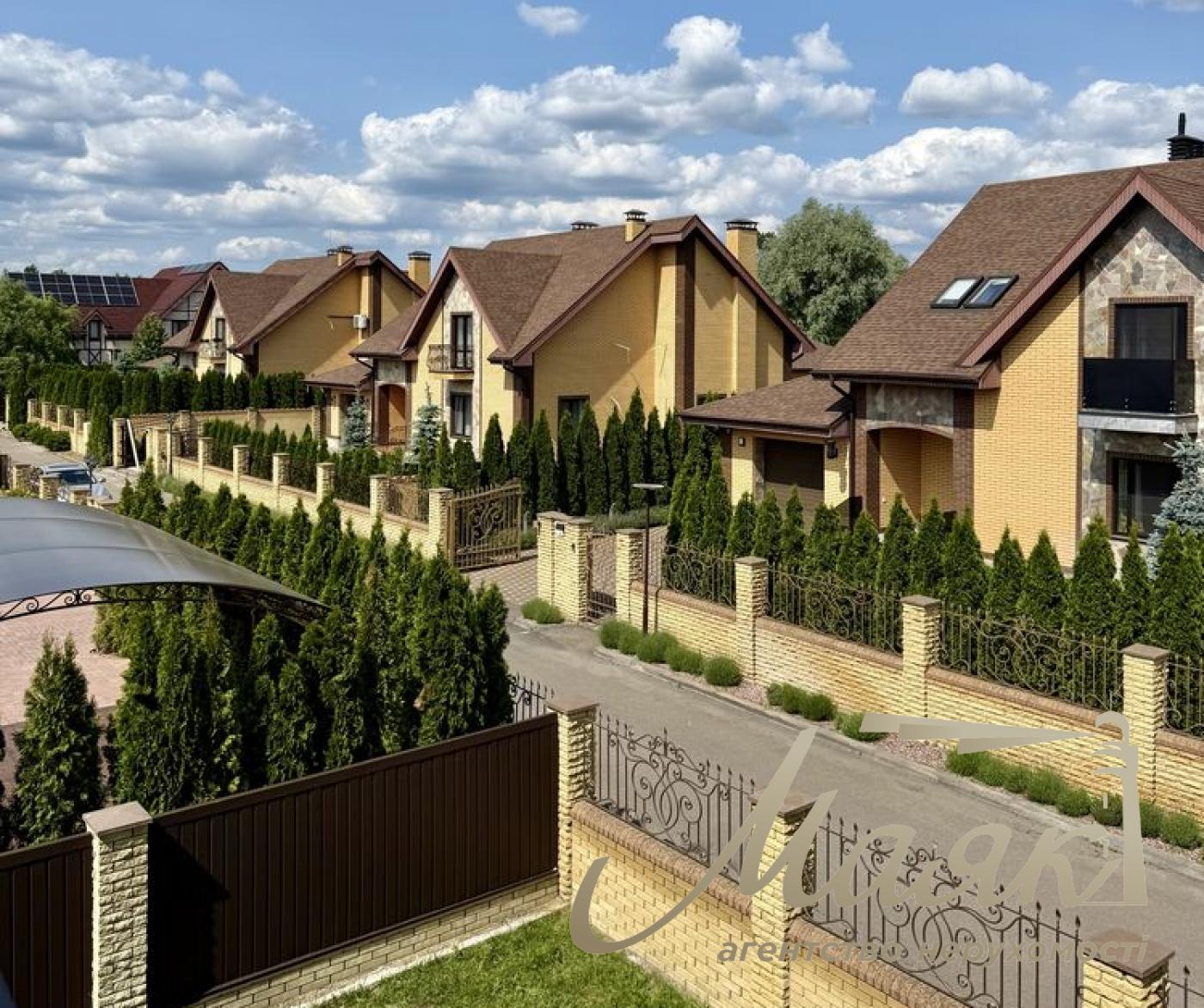 Продаж сімейного будинку 268м2 біля води с. Романків КМ "Розкішне" Київська область, Обухівський напрямок