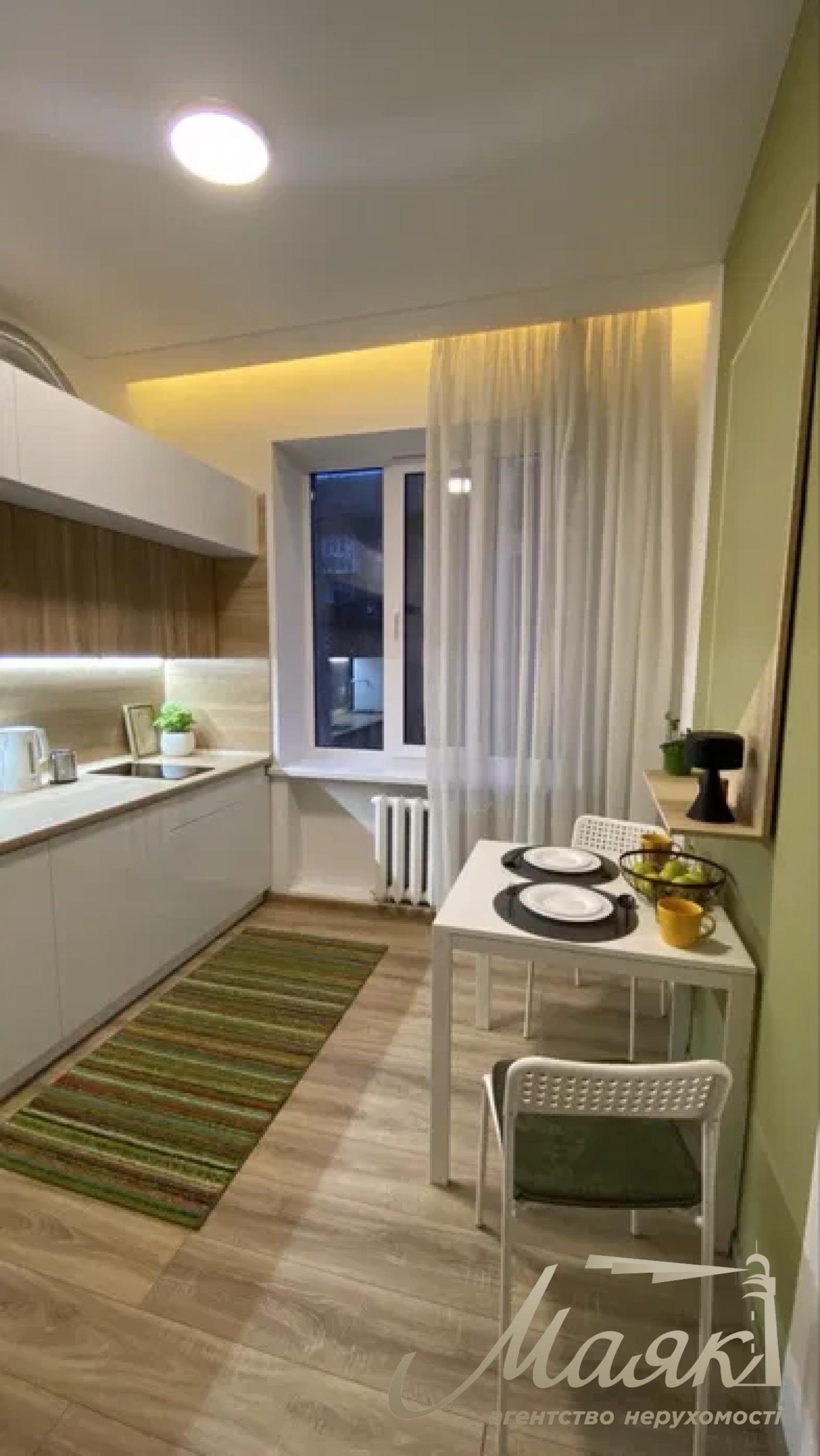 Rent 2 k apartment 50 m², John McCain St., Pechersk