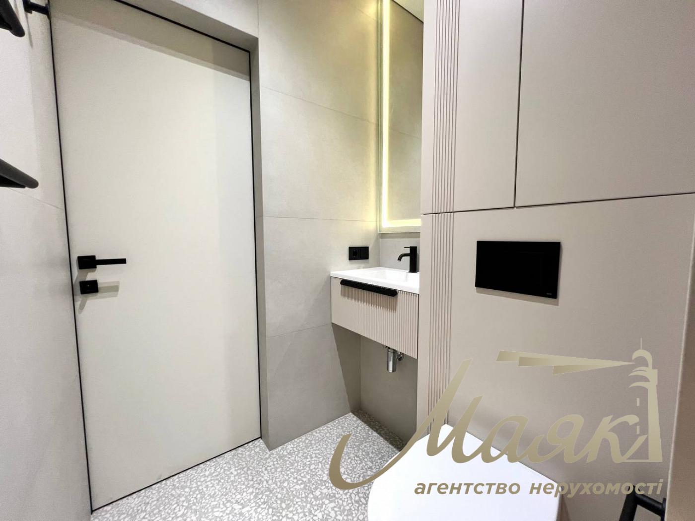 2-room apartment for sale, 40 m², Slavutich Residential Complex.
