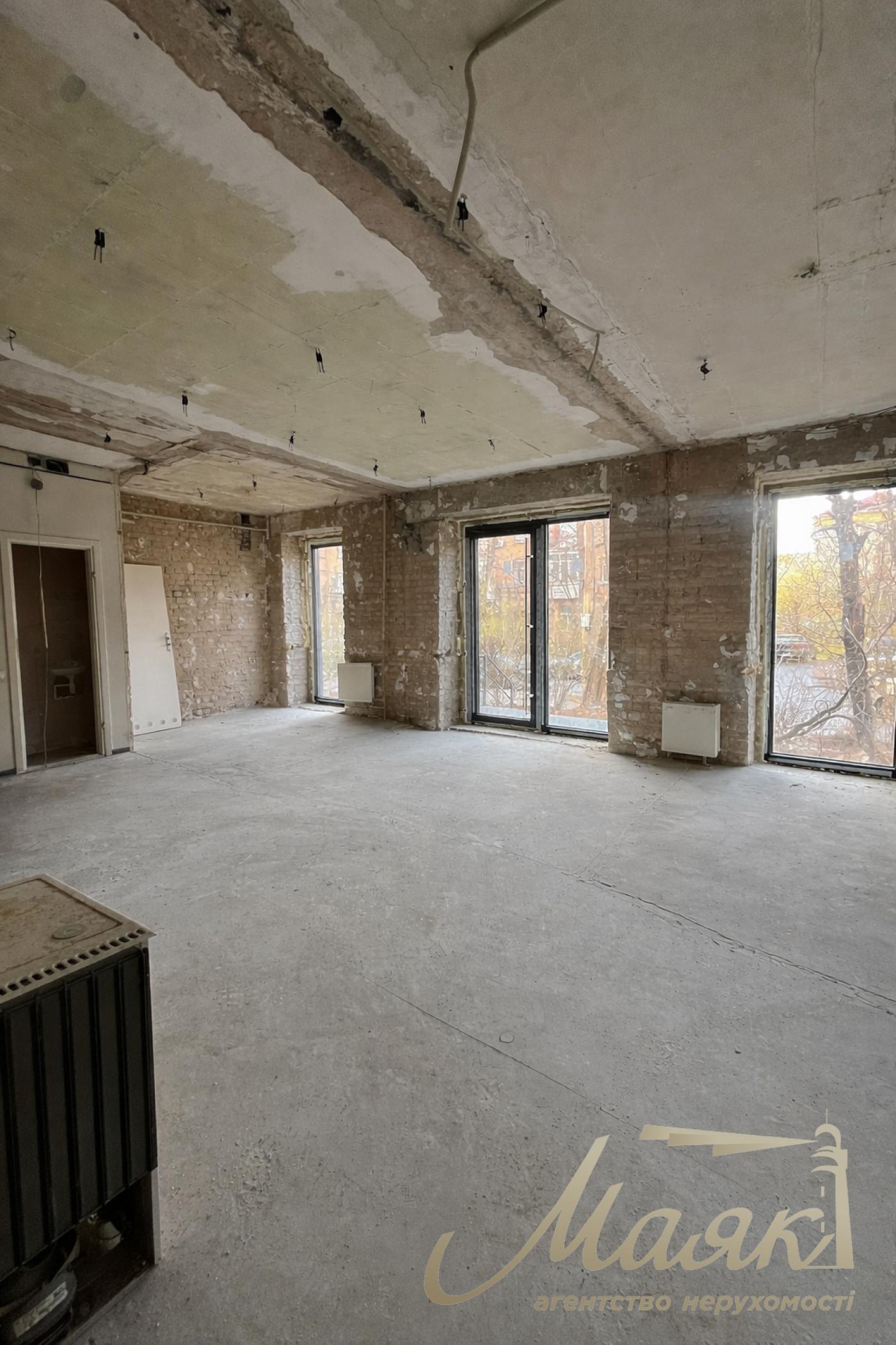 Аренда фасадного помещения 40 м.кв. ул. Катерины Белокур, Печерский р-н