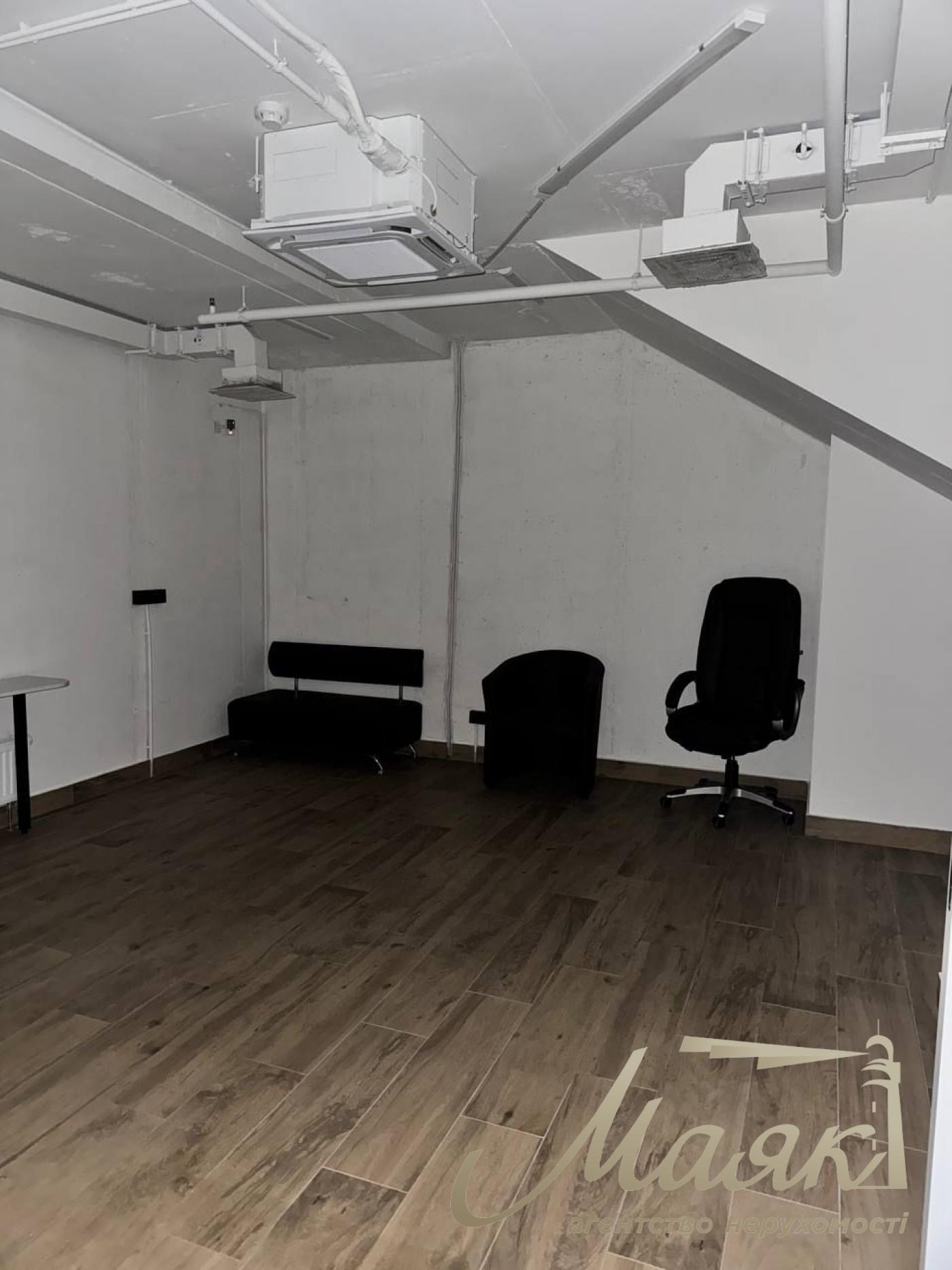 Commercial rent of 90m2, Residential Complex Seven.