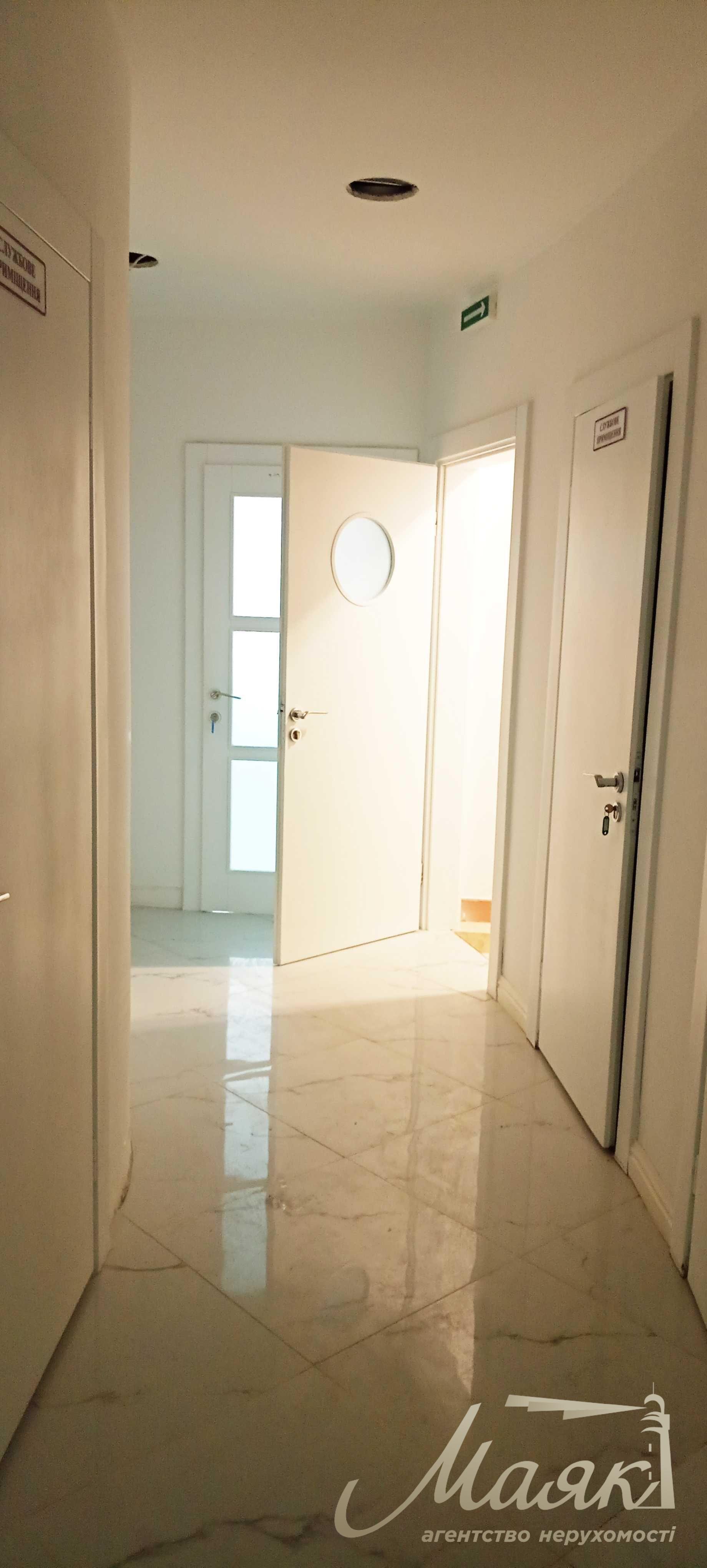 Оренда комерційного приміщення по вул.Назарівська 7-Б, Університет.