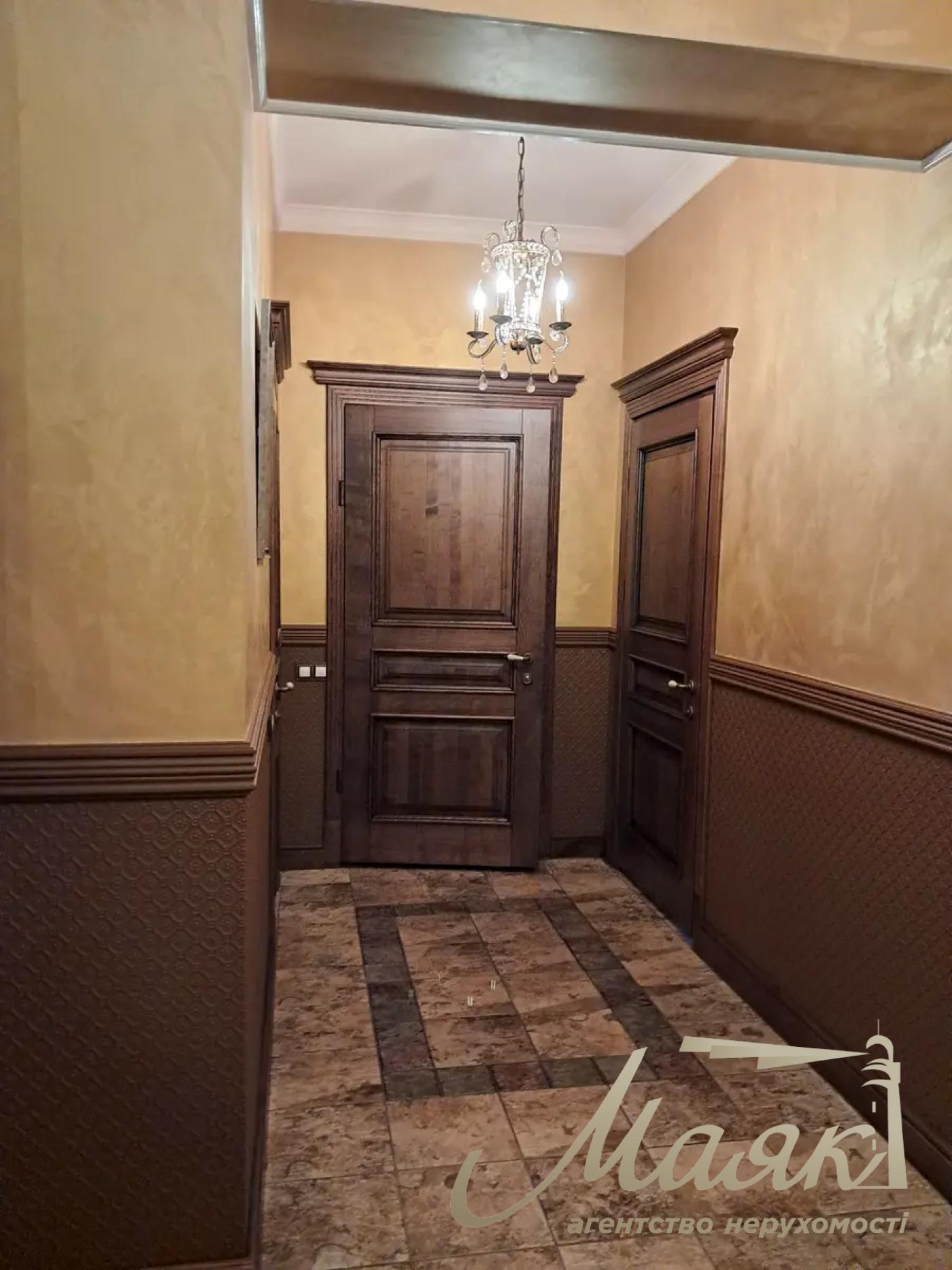 Оренда будинку/резиденції площею 420 м² у Старих Безрадичах, вул. Підгірна, перша здача, Обухівський напрямок, Київська область.