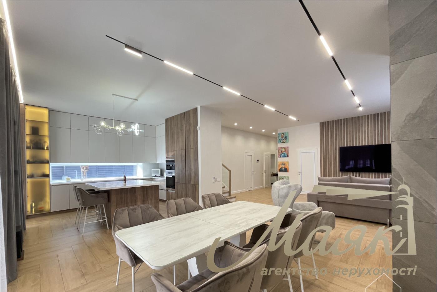 Продаж 2-х поверхового будинку 255м2, Ходосівка