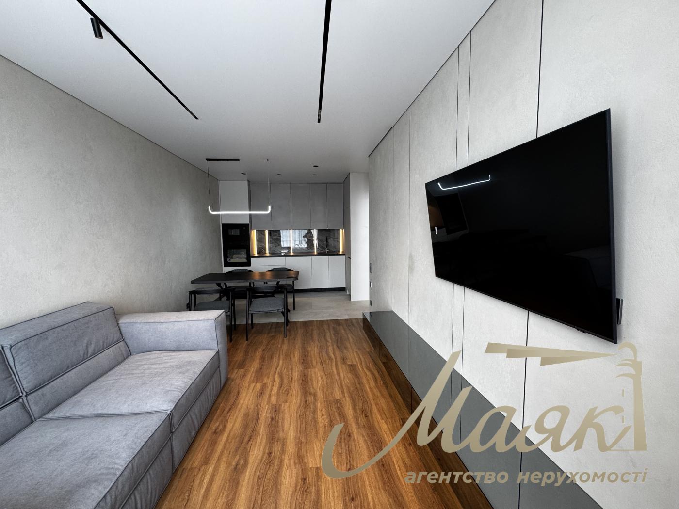 For sale 3-bedroom apartment in LCD Great