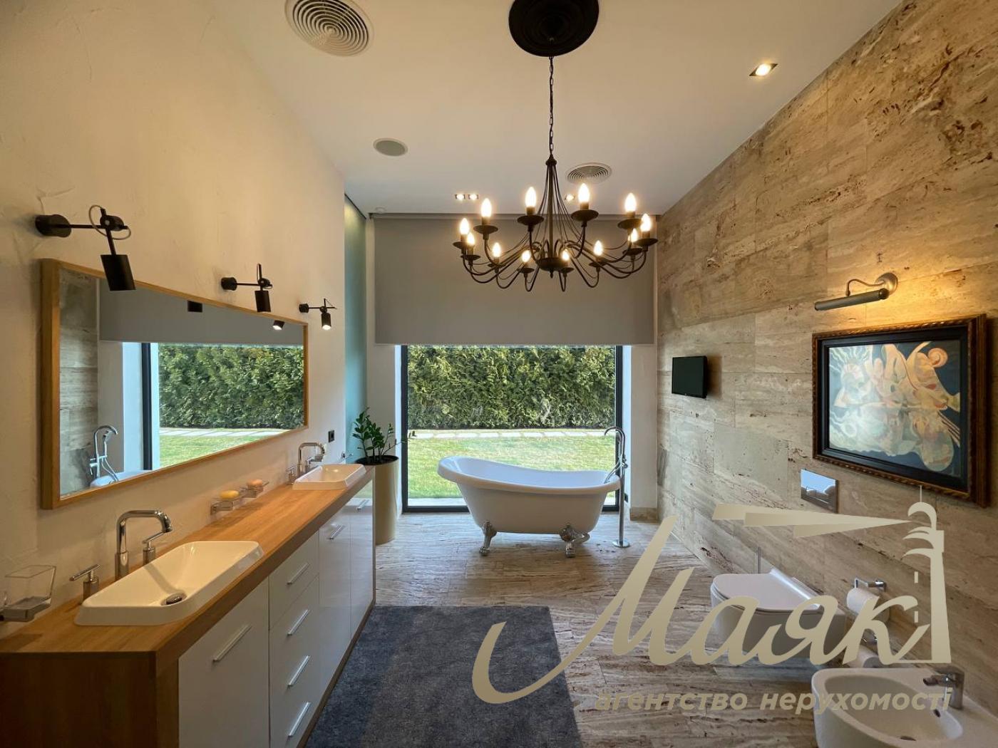 Оренда будинку Лісники- 200 м2 у котеджному містечку Хутір Ясний, з виходом на озеро, 10 соток