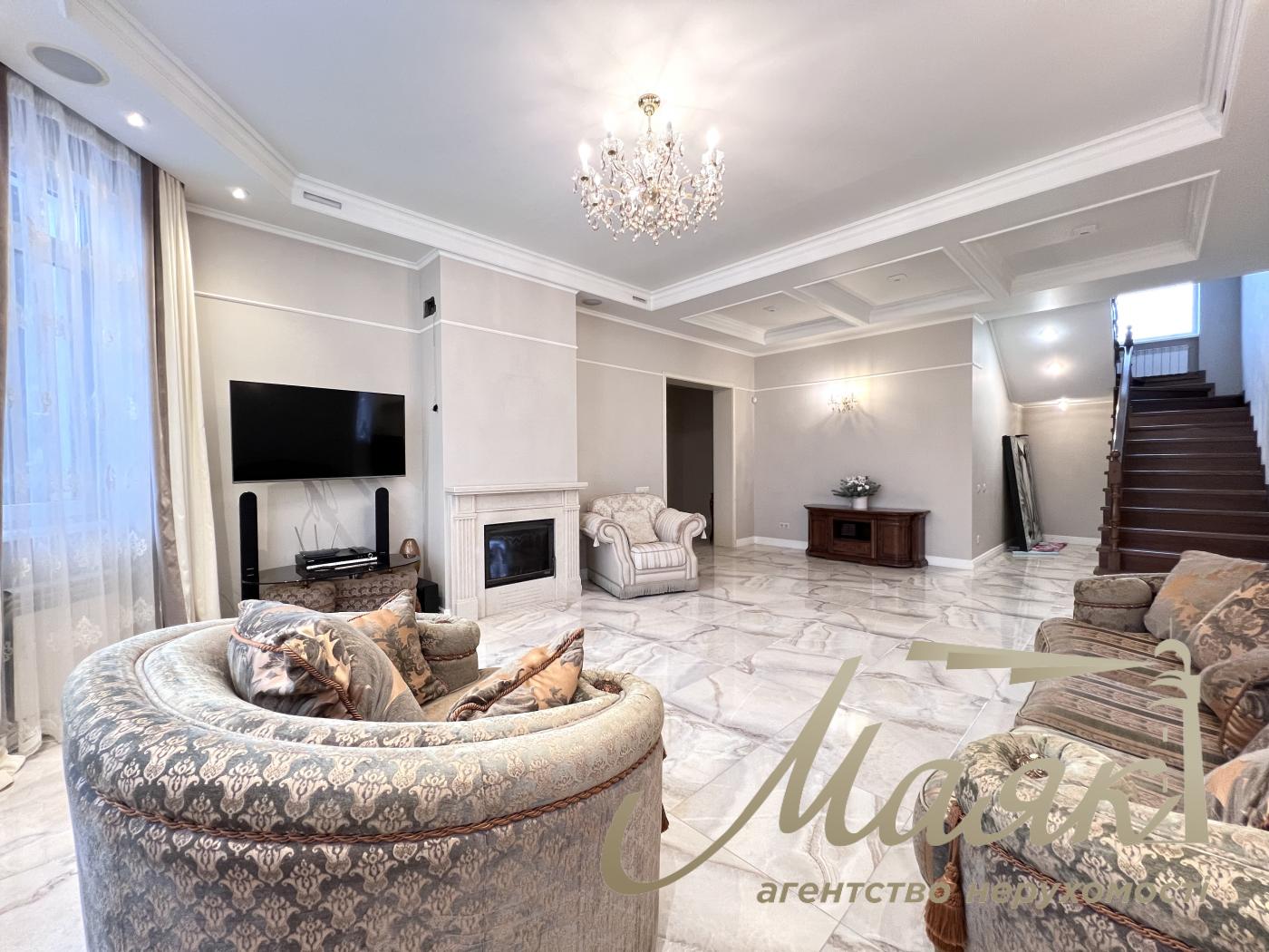 Rent 2-storey house 240m2, Goloseevsky district, Chapaevka.