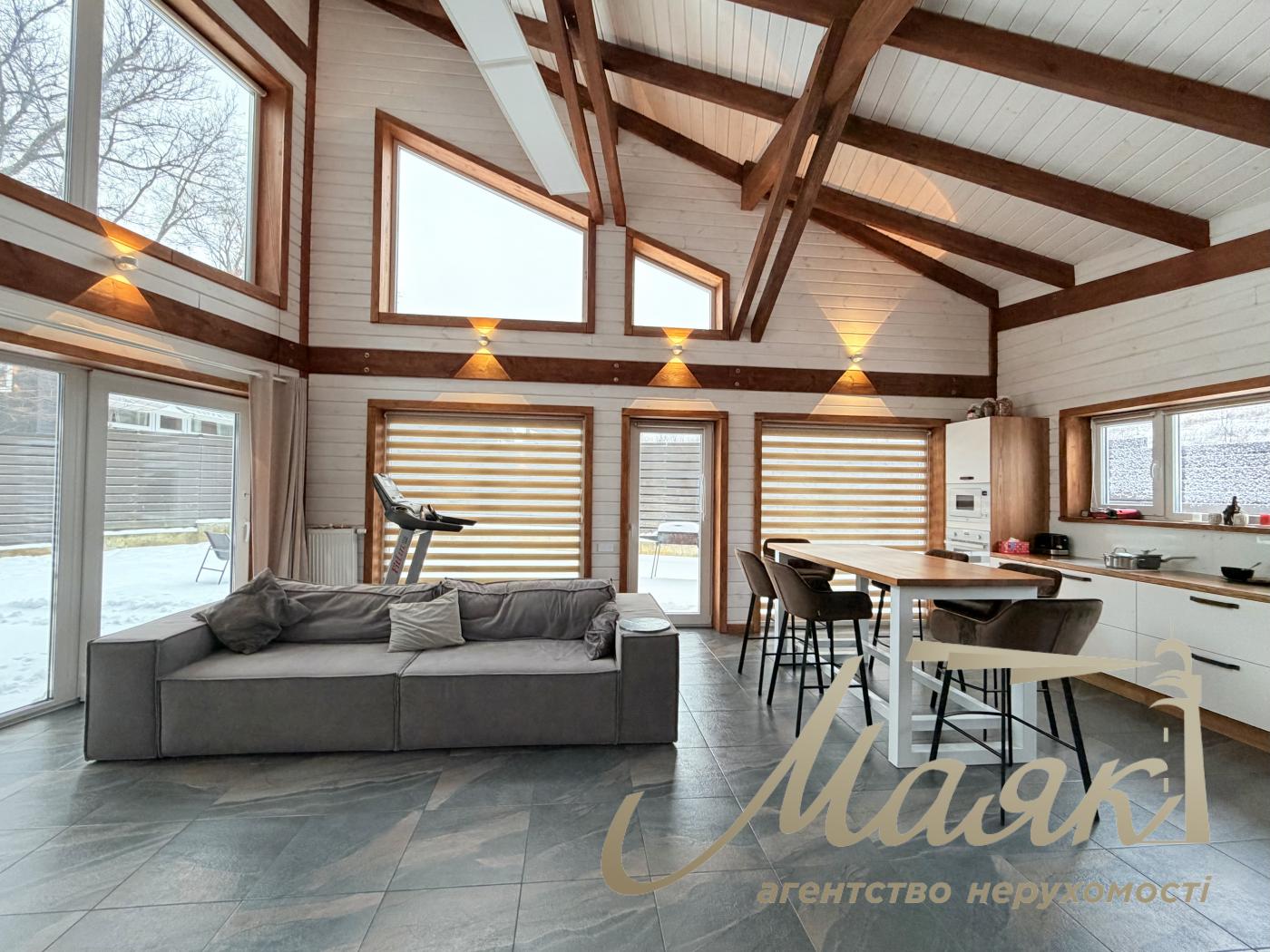 Продаж будинку в с. Лісники поруч із престижним Equides Club та гольф-клубом