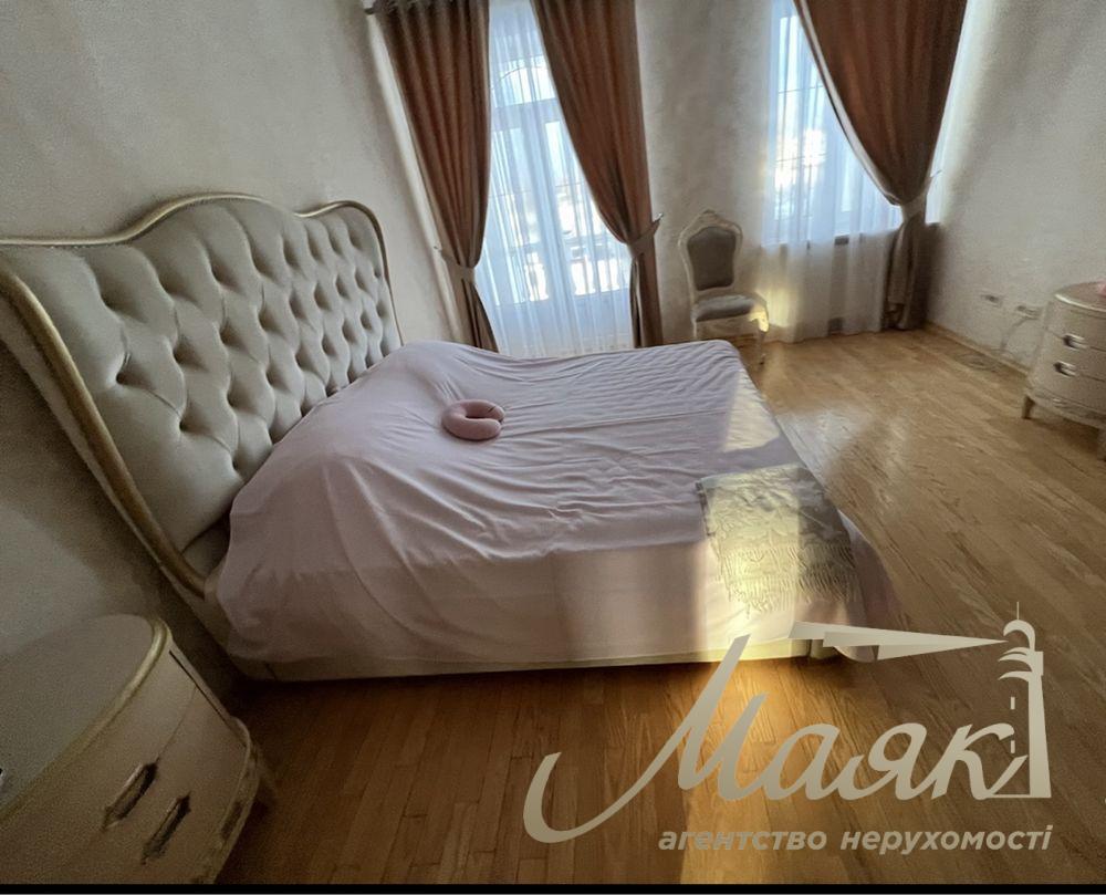 Оренда будинку площею 600 м² у Козині/Конча-Заспа, Обухівський напрямок, Київська область.