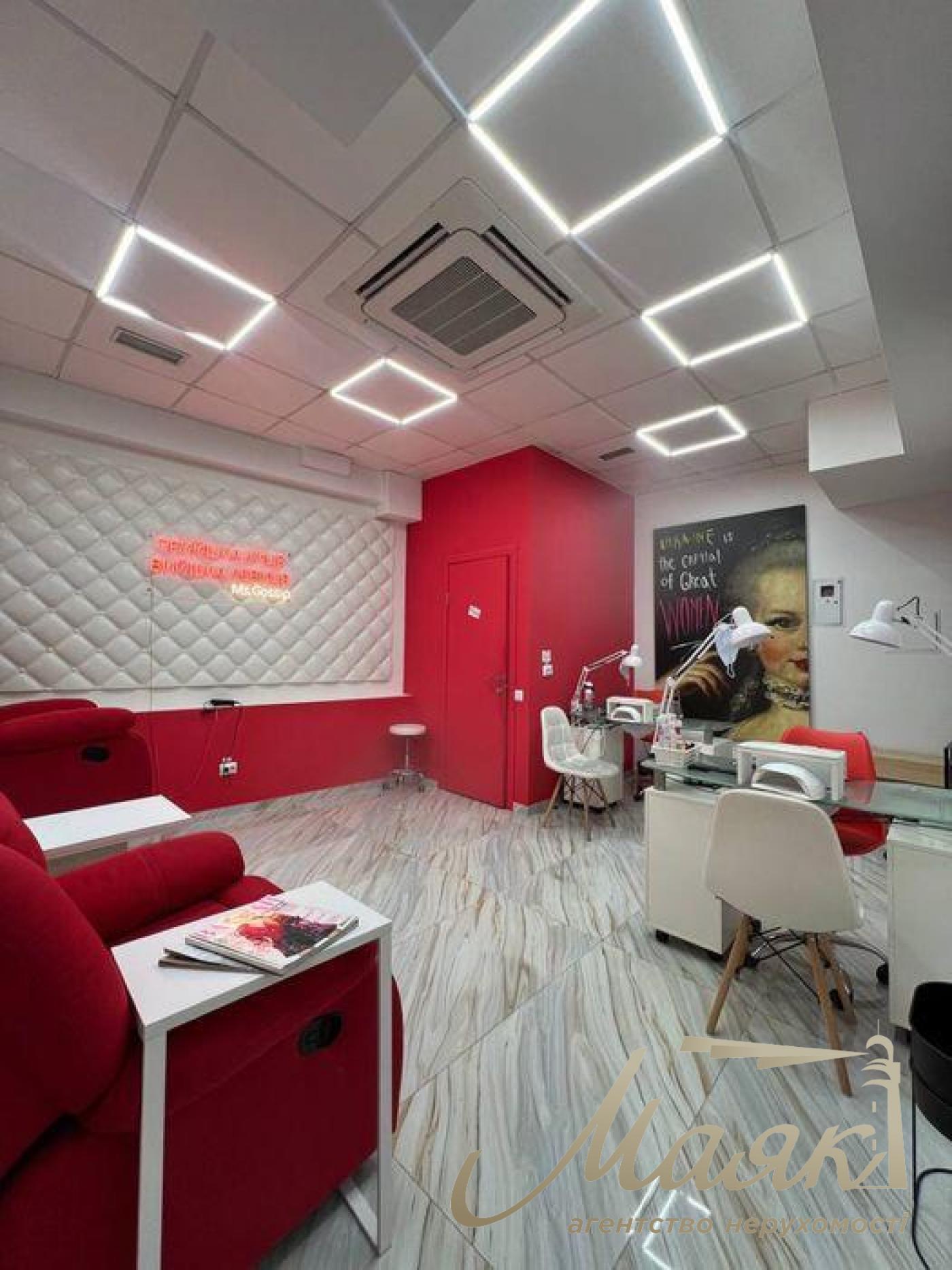 Rent 90 sq.m. front premise, Khreshchatyk, Maidan Nezalezhnosti