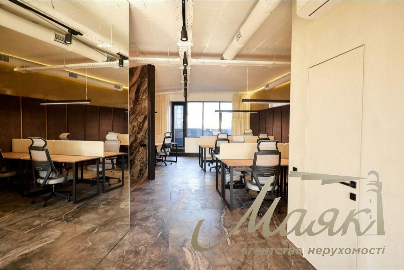 155 m² office space for rent in the Busov Hill residential complex, 12 Buslovskaya St., Pechersk.
