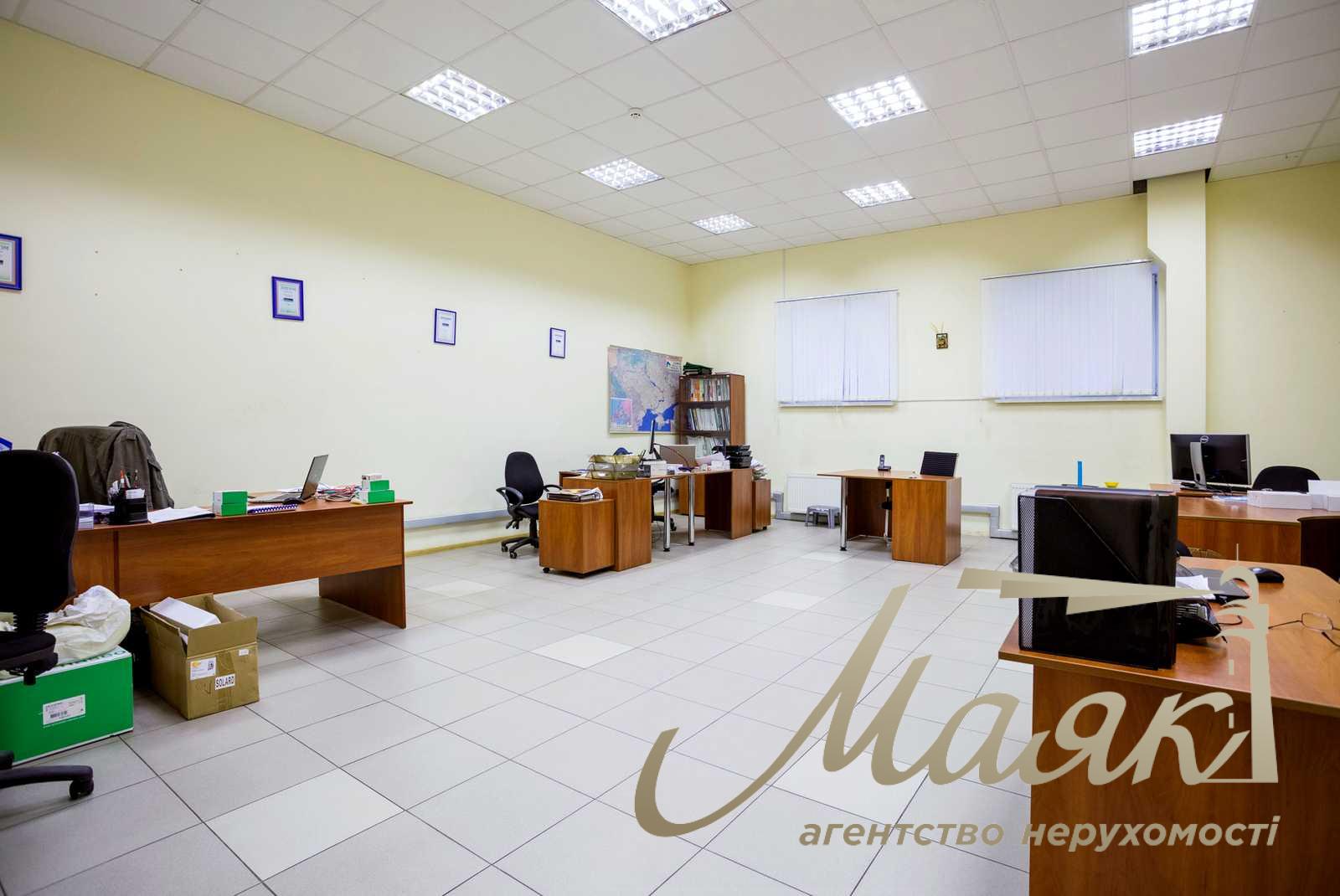 Оренда офісу площею 238 м² на вул. В'ячеслава Черновола, 25, Шевченківський