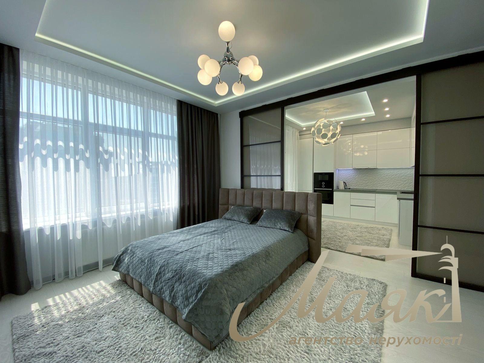 Аренда современных апартаментов 50 м² в ЖК «Новопечерские Липки» ул. Андрея Верхогляда (бывш. Драгомирова), 15. Печерский район.