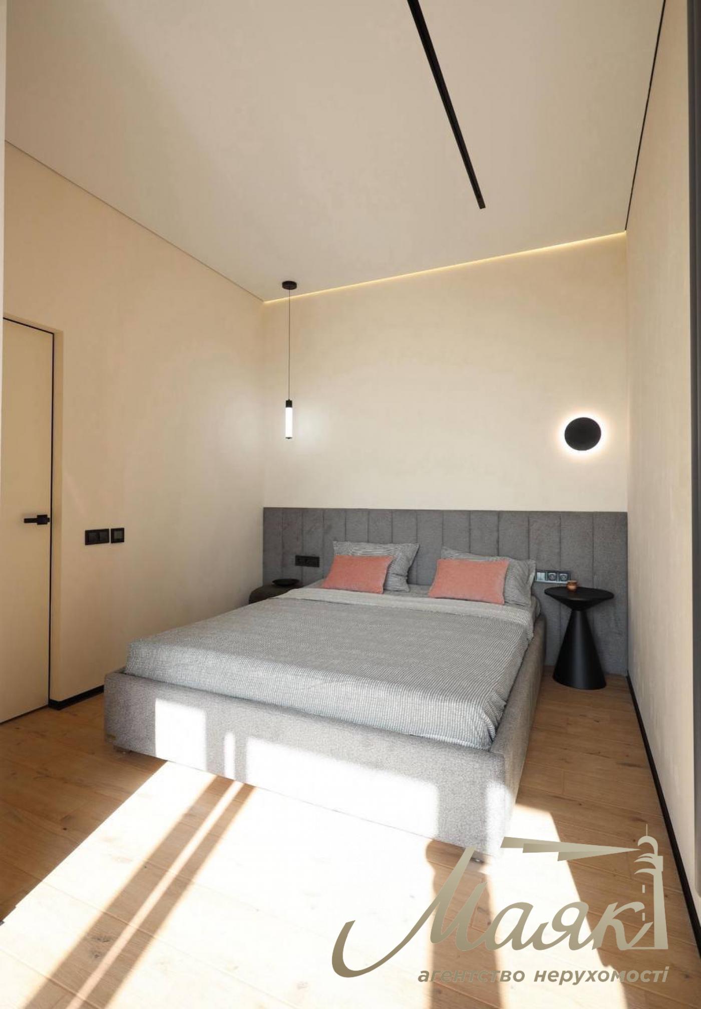 Продажа 1-комнатной квартиры 70м2 ЖК Delmar, ул. Верхогляда, Печерский