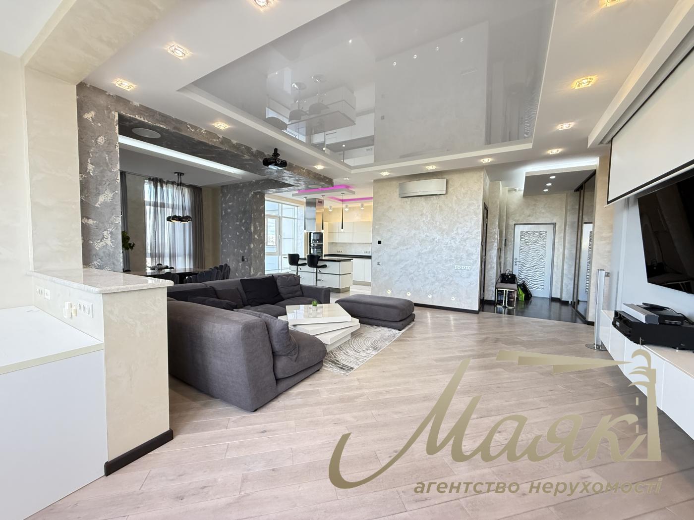 3-bedroom apartment for sale, 121 m², Novopecherskie Lipki residential complex, 3 Andriy Verkhoglyad (Mykhailo Dragomirov) St., Pechersk