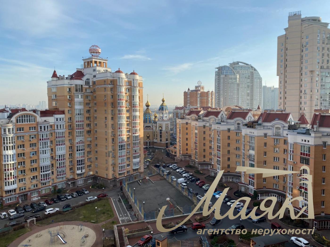 Продаж трирівневого панорамного пентхауса 327м2 в Оболонських Липках, проспект Івасюка, Оболонь