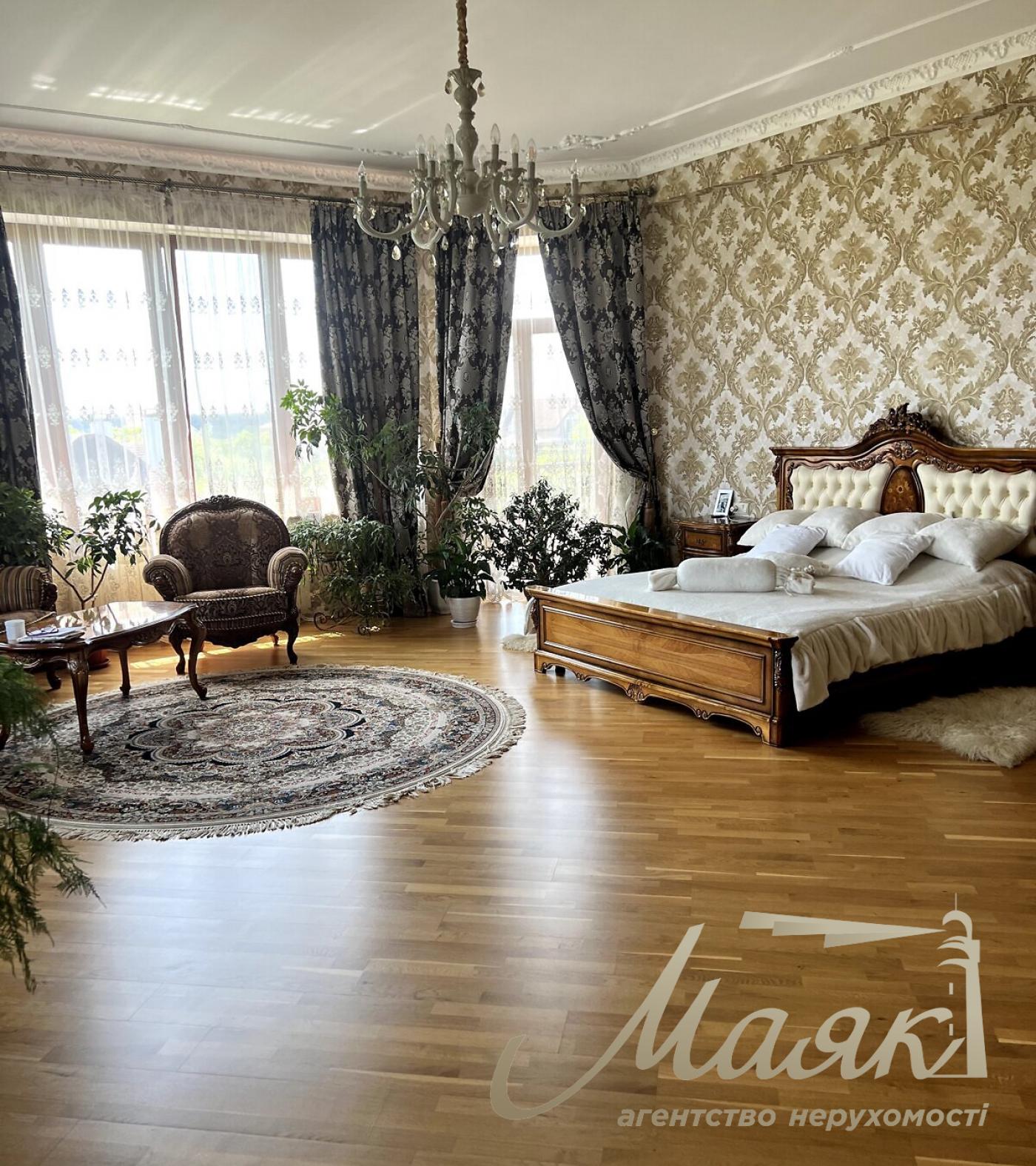 Продаж будинку з дизайнерським ремонтом у Нових Петрівцях, 35 соток, 650м2, вул. Івана Кудрі