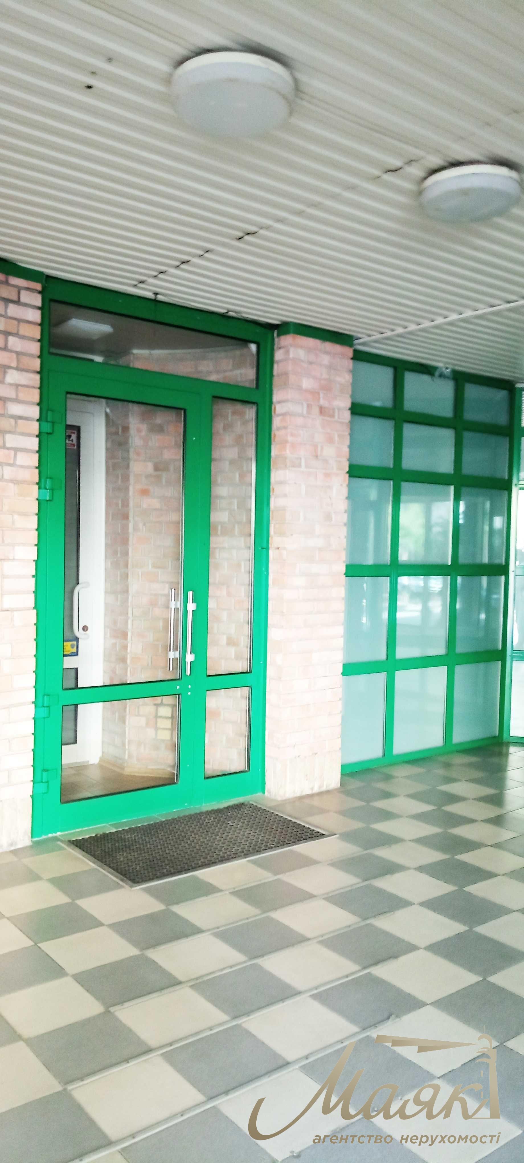Оренда комерційного приміщення по вул.Назарівська 7-Б, Університет.
