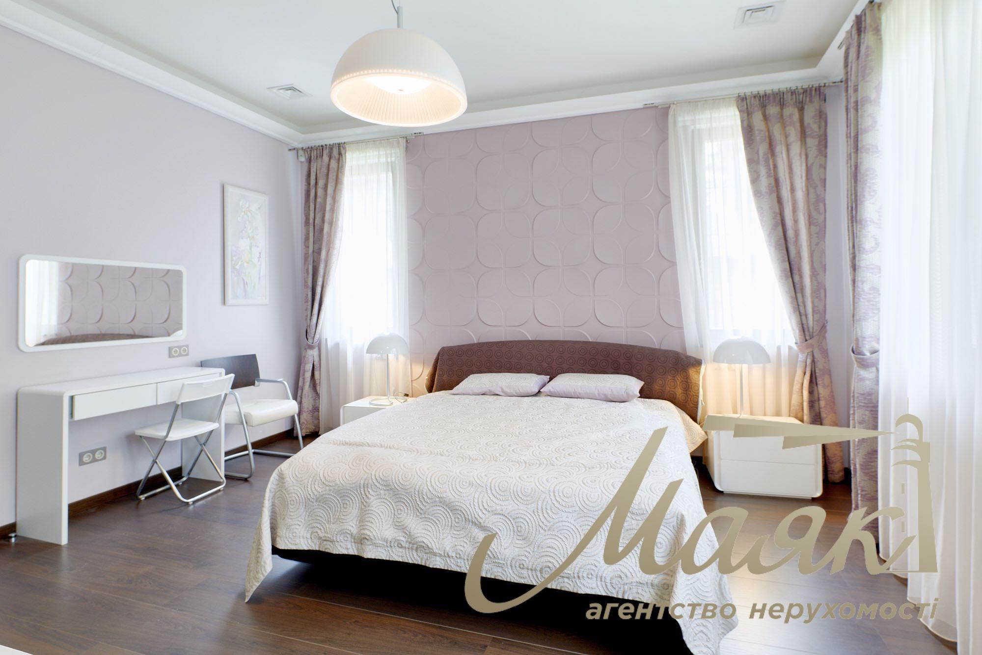 Продаж сучасного будинку площею 252 м² в елітному котеджному містечку Riviera Village, закрита територія