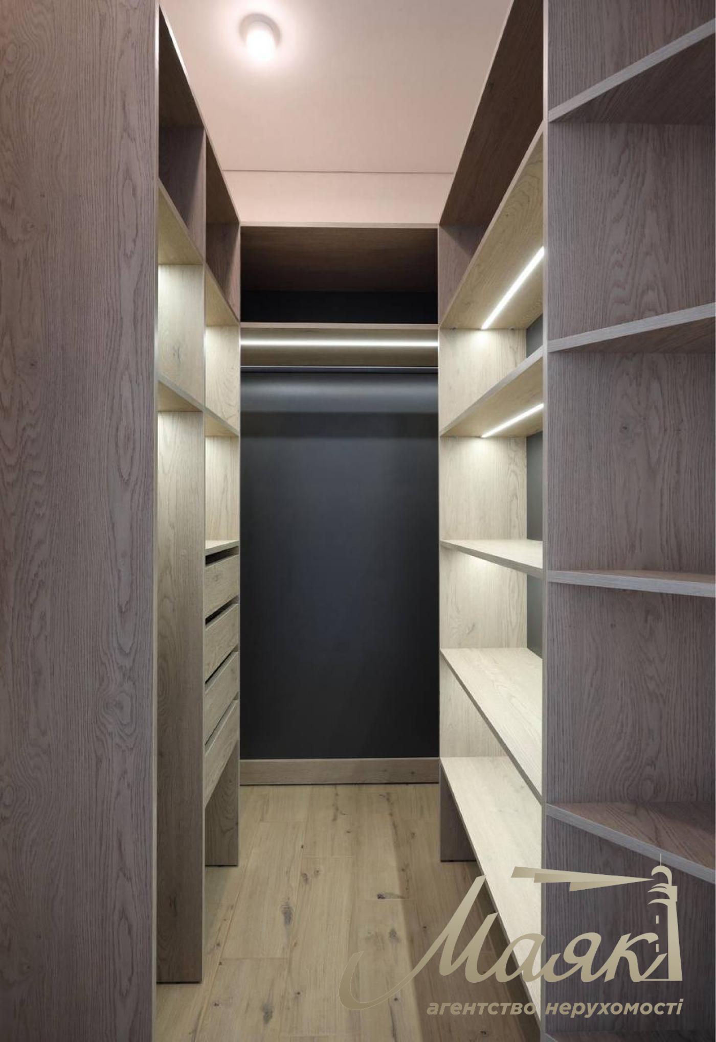 Продажа 1-комнатной квартиры 70м2 ЖК Delmar, ул. Верхогляда, Печерский