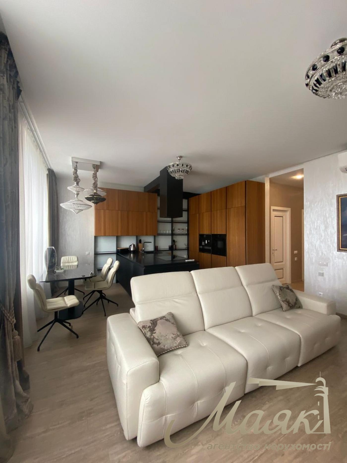 Sale of 3-room apartment, 108 m2, residential complex Tetris Hall