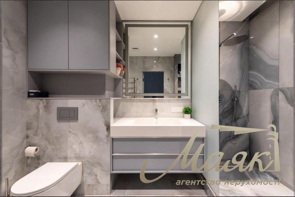 Продаж просторої 5-кімнатної квартири в ЖК "Французький квартал 2" , вул. Джонна Макейна, Печерський район.